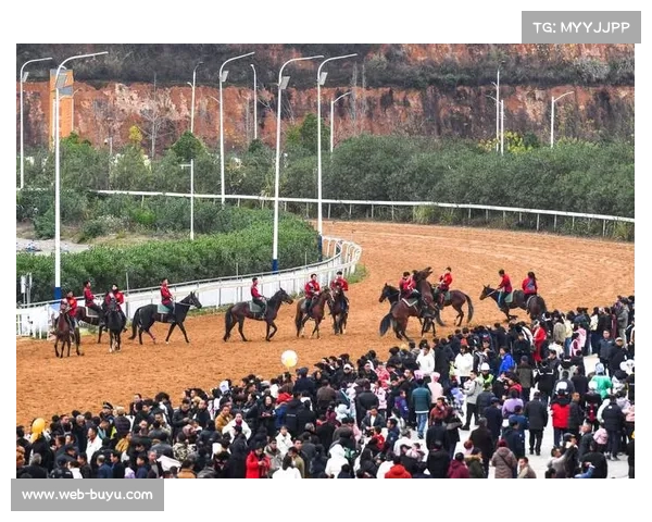 贵州三都水族自治县举办“村马”赛马比赛迎元旦